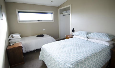 Corrugated Cottage - Goulburn Accommodation 19