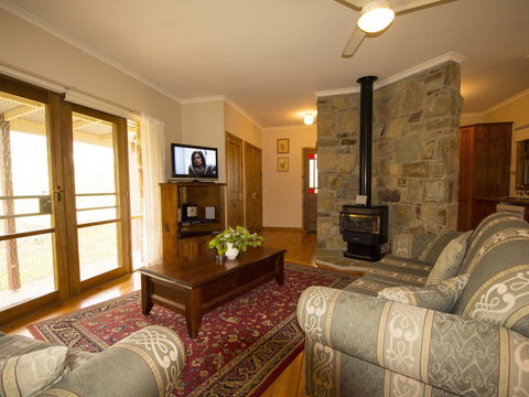 Angel's Rest - Goulburn Accommodation 2