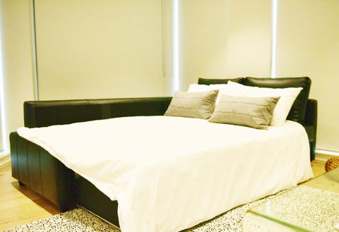 Superb Habour View/ Stylish Apartment / Landmark Building/ Free Tram - Goulburn Accommodation 8