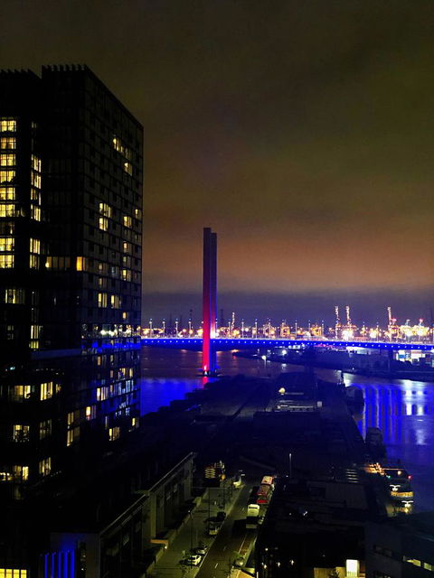Superb Habour View/ Stylish Apartment / Landmark Building/ Free Tram - Goulburn Accommodation 21