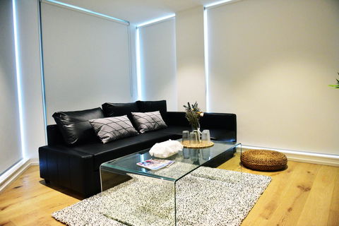 Superb Habour View/ Stylish Apartment / Landmark Building/ Free Tram - Goulburn Accommodation 7