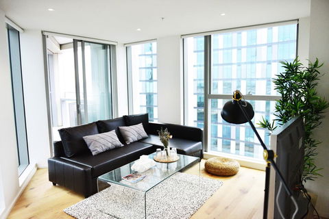 Superb Habour View/ Stylish Apartment / Landmark Building/ Free Tram - Goulburn Accommodation 5