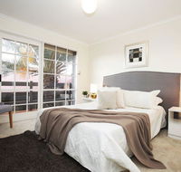 The Gallery Hours - Goulburn Accommodation