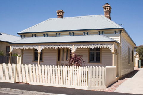 Sabina On Little Myers - Goulburn Accommodation 6