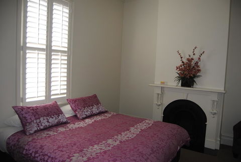 Sabina On Little Myers - Goulburn Accommodation 14