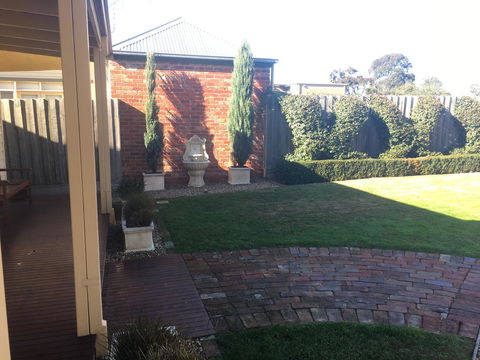 Sabina On Little Myers - Goulburn Accommodation 21