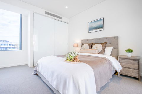 Docklands Waterfront Luxury Villa - Goulburn Accommodation 26