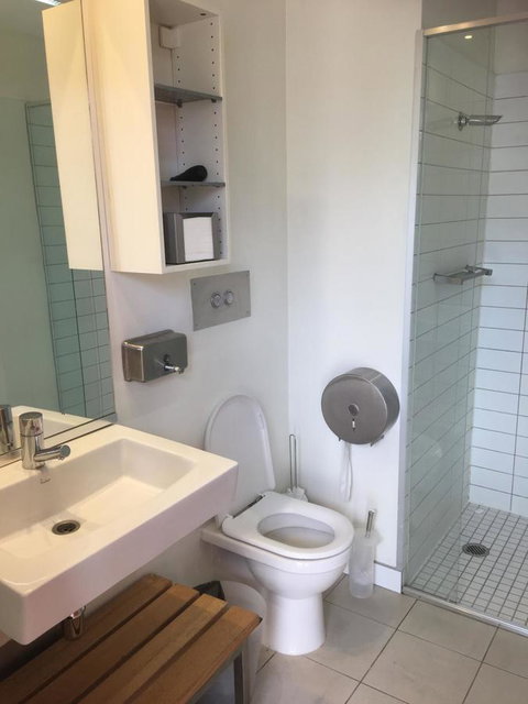 Luxury On The Water (Private Luxurious Boat) - Goulburn Accommodation 16