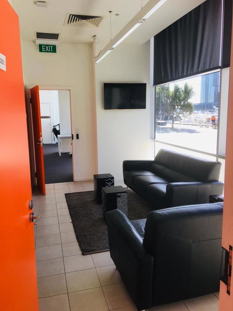 Luxury On The Water (Private Luxurious Boat) - Goulburn Accommodation 17