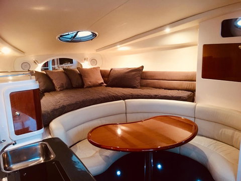 Luxury On The Water (Private Luxurious Boat) - Goulburn Accommodation 2