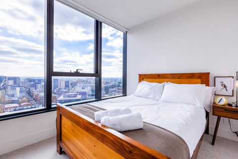 The Vision Apartment - Unbeatable Skyline View - Goulburn Accommodation 0