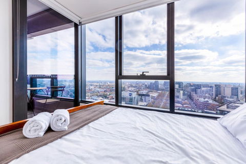 The Vision Apartment - Unbeatable Skyline View - Goulburn Accommodation 10