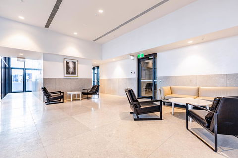 The Vision Apartment - Unbeatable Skyline View - Goulburn Accommodation 11