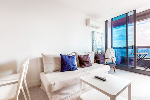 The Vision Apartment - Unbeatable Skyline View - Goulburn Accommodation 16