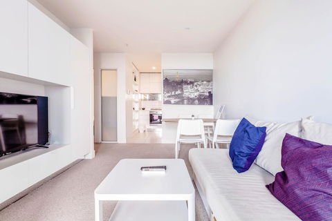 The Vision Apartment - Unbeatable Skyline View - Goulburn Accommodation 14