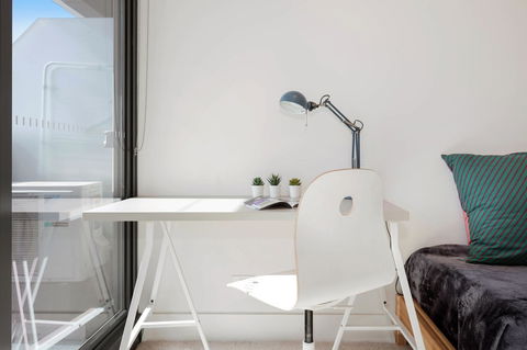 The Vision Apartment - Unbeatable Skyline View - Goulburn Accommodation 4