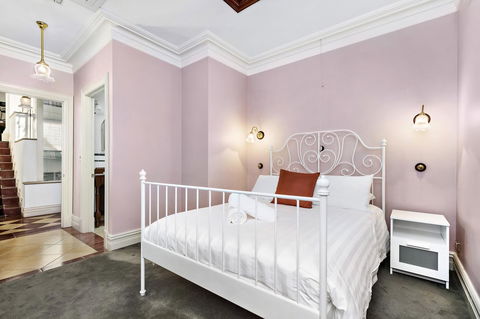 Hanna - Beyond A Room Private Apartments - Goulburn Accommodation 5