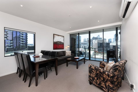 Dockland Kings Lucky 805 - Goulburn Accommodation 1