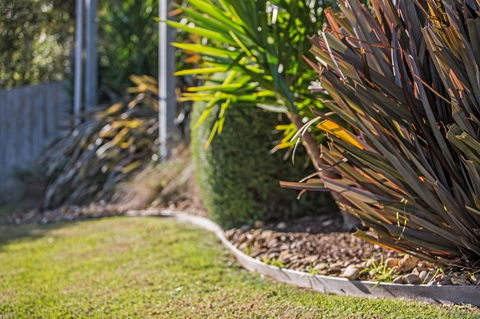 Saltwater Breeze Retreat - Goulburn Accommodation 35