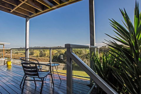Saltwater Breeze Retreat - Goulburn Accommodation 27
