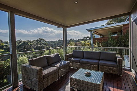Saltwater Breeze Retreat - Goulburn Accommodation 6