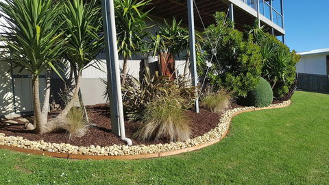Saltwater Breeze Retreat - Goulburn Accommodation 34