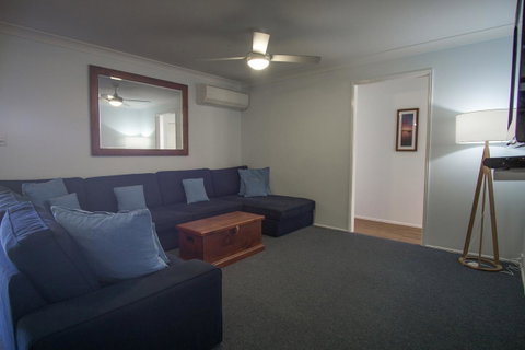 Debbie\'s Place - Goulburn Accommodation 7