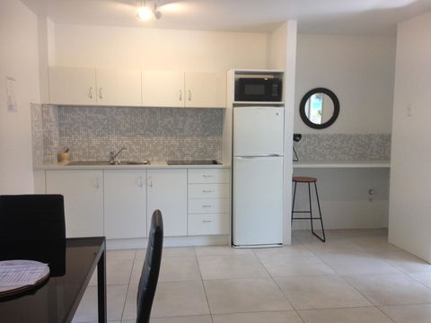 Chez Noosa Resort Motel - Goulburn Accommodation 5