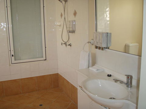 Sails On Horseshoe - Goulburn Accommodation 21