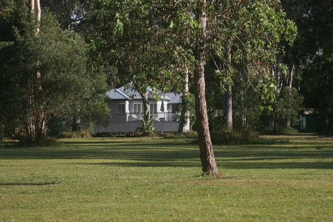 Lake Weyba Noosa Lodge & Kangaroos - Goulburn Accommodation 30