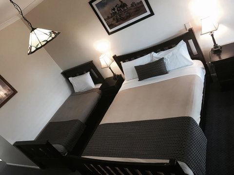 The Bearded Dragon Boutique Hotel - Goulburn Accommodation 3