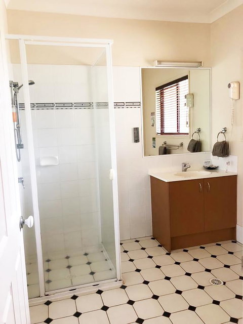 The Bearded Dragon Boutique Hotel - Goulburn Accommodation 12
