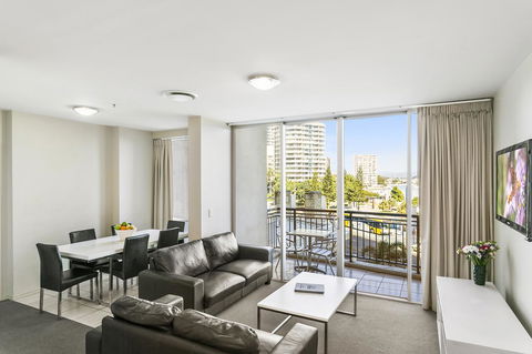 Mantra Towers Of Chevron - Goulburn Accommodation 24