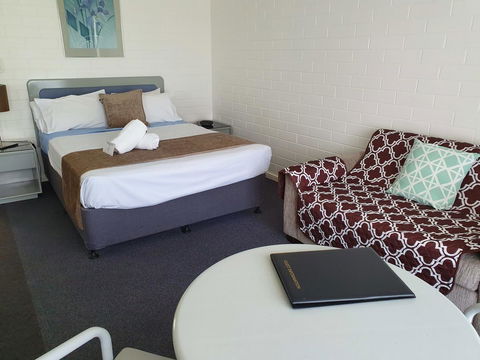 Dalby Manor Motor Inn - Goulburn Accommodation 9