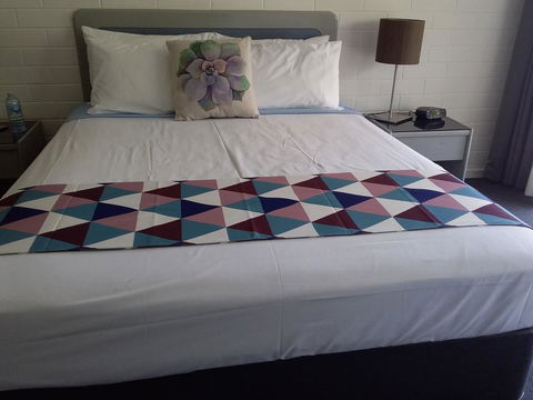 Dalby Manor Motor Inn - Goulburn Accommodation 4