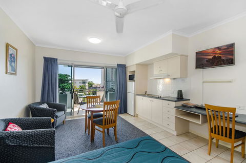 Madison Ocean Breeze Apartments - Goulburn Accommodation 11