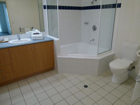 Madison Ocean Breeze Apartments - Goulburn Accommodation 33