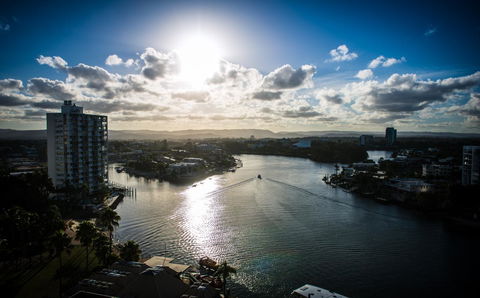Tiki Hotel Apartments Surfers Paradise - Goulburn Accommodation 2