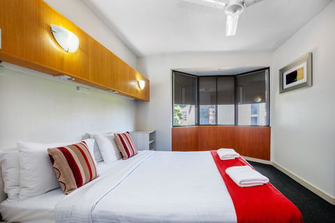 Tiki Hotel Apartments Surfers Paradise - Goulburn Accommodation 1