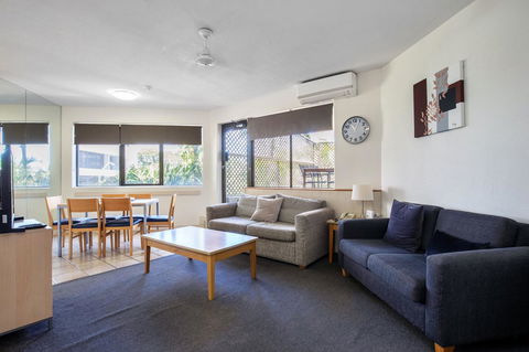 Tiki Hotel Apartments Surfers Paradise - Goulburn Accommodation 3