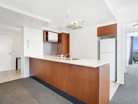 Beach Stay - Ocean & Riverview Resort Chevron Renaissance Central Surfers Paradise - Goulburn Accommodation 11