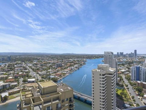 Beach Stay - Ocean & Riverview Resort Chevron Renaissance Central Surfers Paradise - Goulburn Accommodation 15