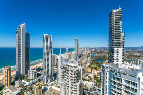 Beach Stay - Ocean & Riverview Resort Chevron Renaissance Central Surfers Paradise - Goulburn Accommodation 23