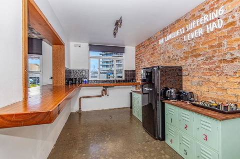 The Pink Hotel Coolangatta - Goulburn Accommodation 4