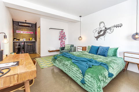 The Pink Hotel Coolangatta - Goulburn Accommodation 27