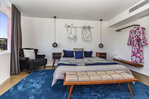The Pink Hotel Coolangatta - Goulburn Accommodation 10