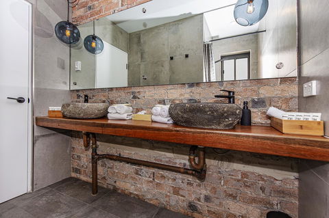 The Pink Hotel Coolangatta - Goulburn Accommodation 9