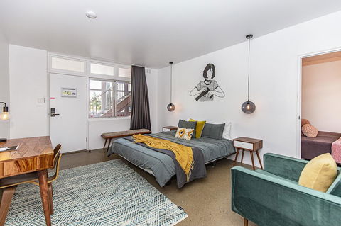 The Pink Hotel Coolangatta - Goulburn Accommodation 12