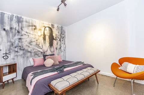 The Pink Hotel Coolangatta - Goulburn Accommodation 13