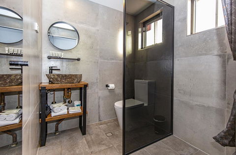 The Pink Hotel Coolangatta - Goulburn Accommodation 22